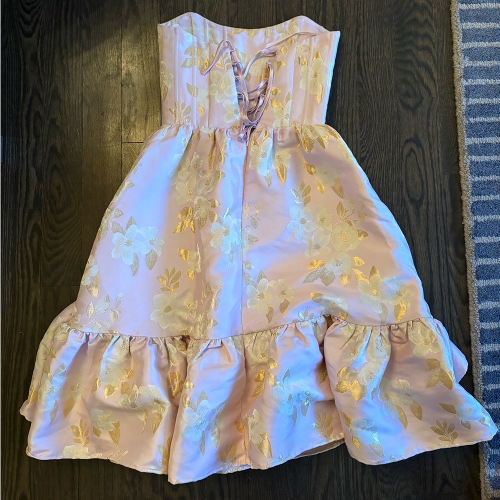 V. Chapman Strapless Lavender Floral Midi Dress with Gold Accents - Picture 5 of 6
